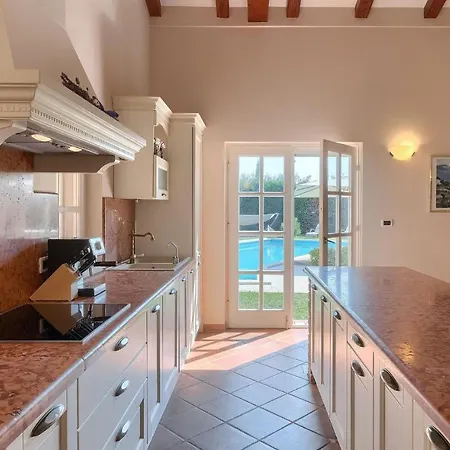 Holiday home Chantilly *