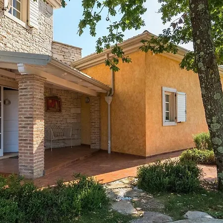 Сasa de vacaciones Chantilly Poreč